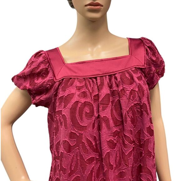 BCBG PARIS Women's Chic Burgundy Babydoll Dress Textured Floral Pattern Sz 8 - Picture 2 of 7